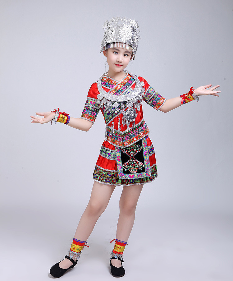 儿童云南少数民族苗族演出服广西壮族三月三佤族走在山水间舞蹈服