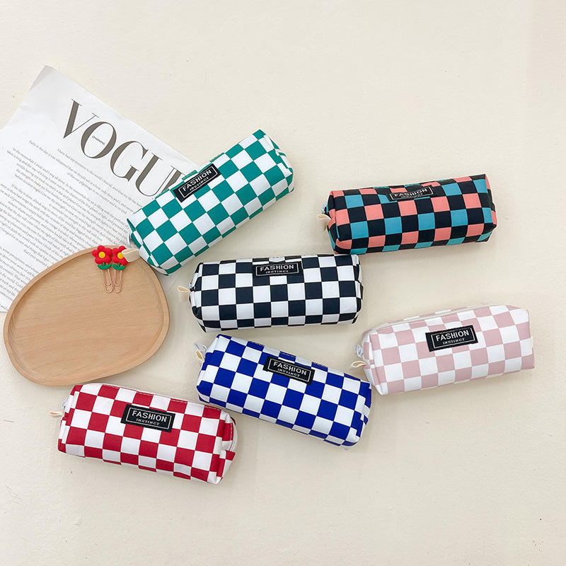 棋盘格儿童收纳包小孩子笔袋包包新网红可爱轻便小学生文具包批发