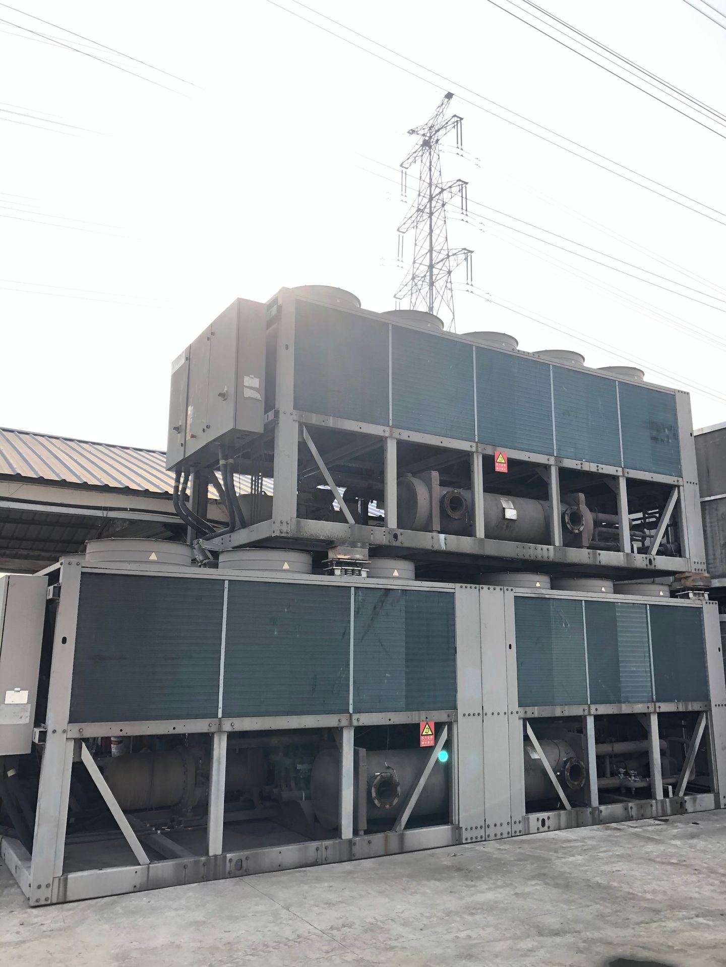 约克风冷螺杆热泵机组 制冷量518kw和603kw两款 机组使用时长短