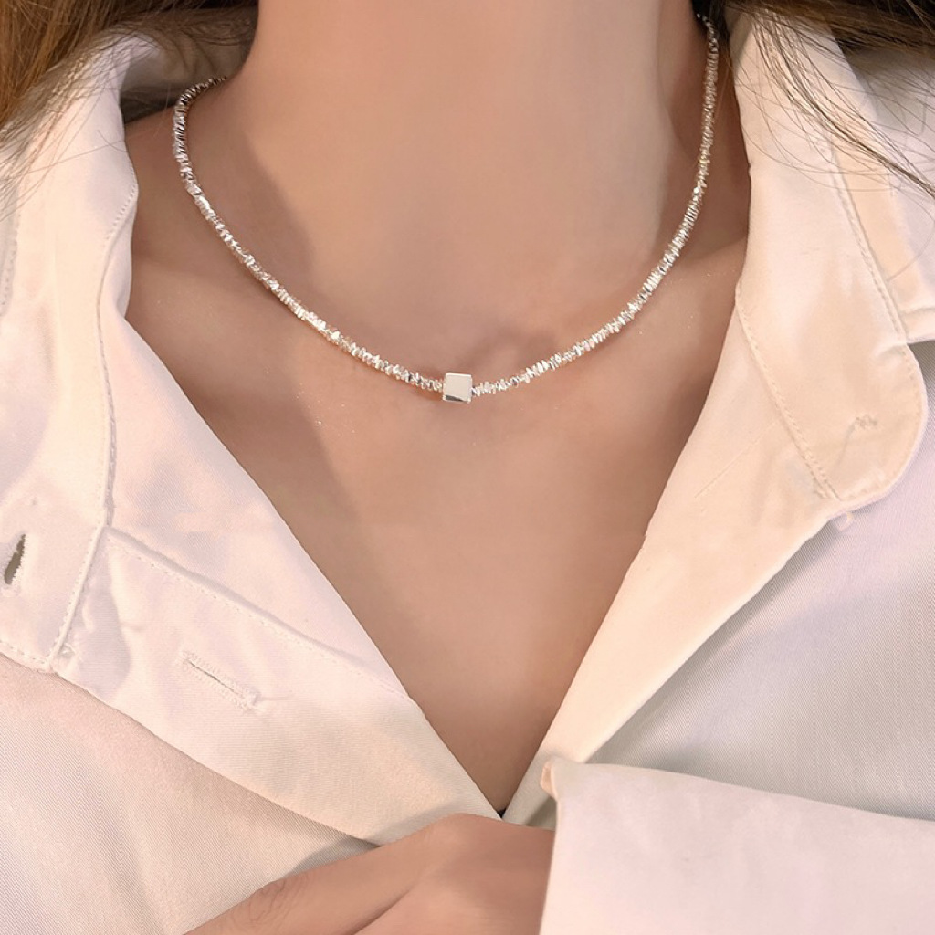 Flash! Galaxy Broken Silver Pearl Necklace Female 2023 New Popular Clavicle Chain Light Luxury Minority High Sense Necklace