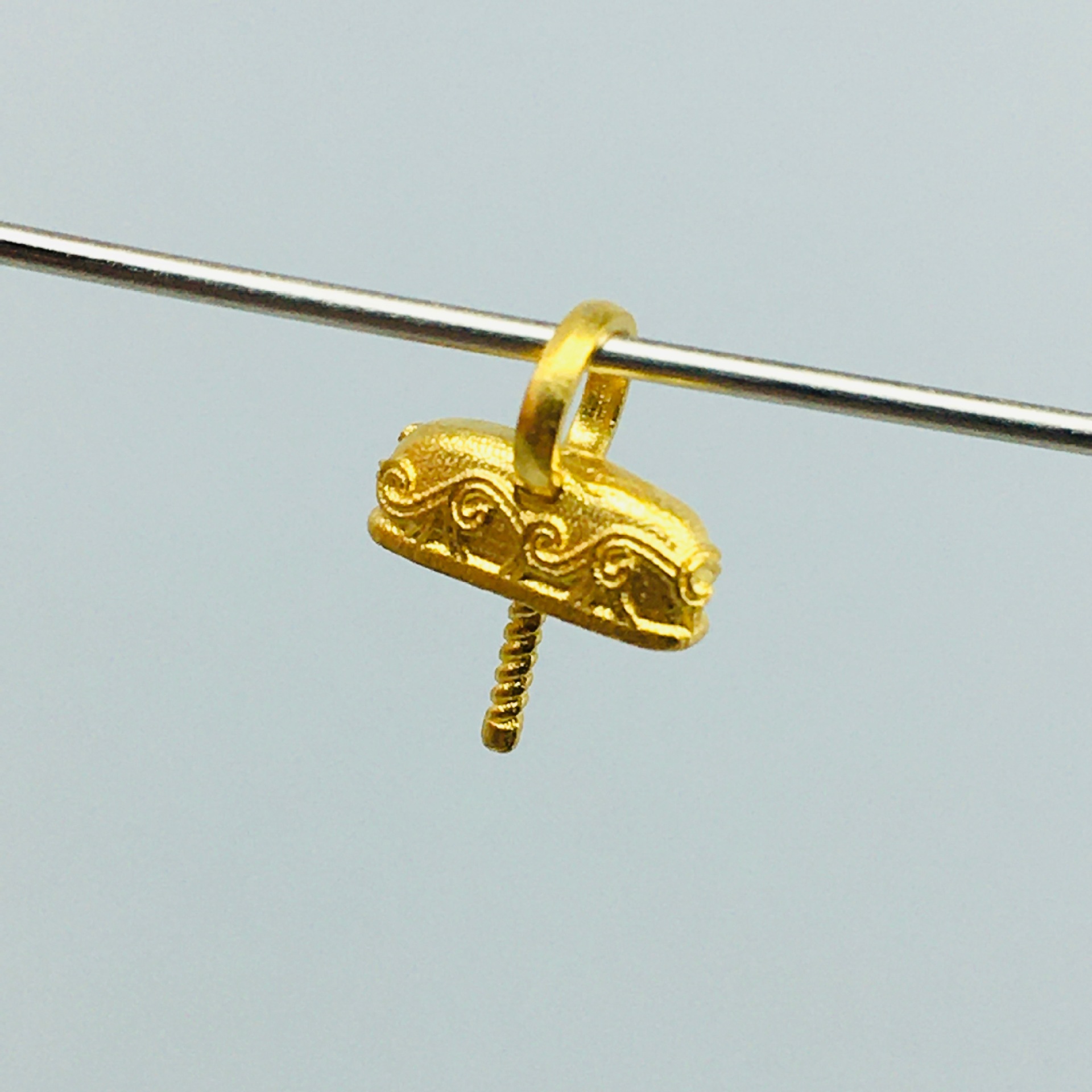 au750吊坠扣头螺旋针式18k金瓜子扣无事牌项链坠子扣空托配件批发