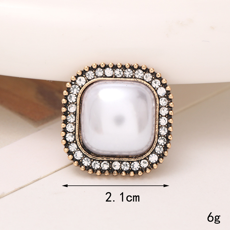 Hot Sale Jeans Button Hole Shoes Diy Accessories Bright Crystal Classic Style Ornament Accessories Vamp Pearl Flower Shoe Buckle Women