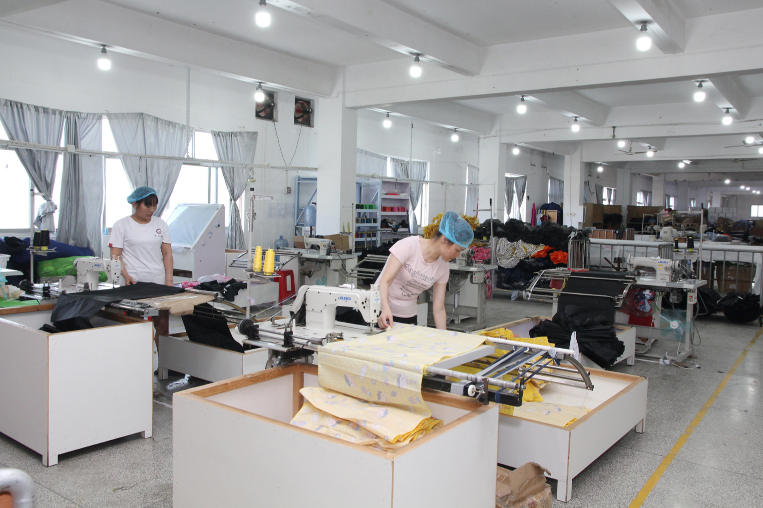 成人时尚斗篷雨衣披风男女骑车风衣式防暴雨夏季轻薄雨披长衫雨衣