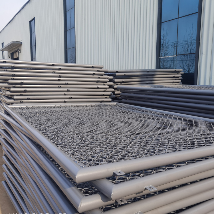 球场围网现货批发 pvc铁丝包塑护栏网 运动场勾花网 规格咨询客服