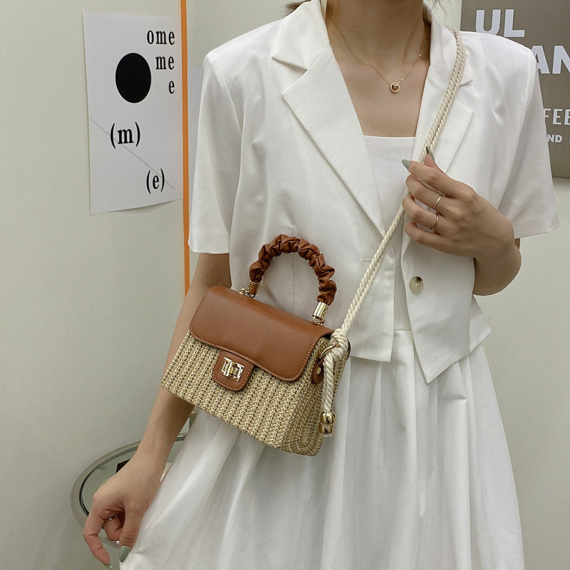 This Year's Popular Straw Woven Bag 2022 Winter New Women's Bags Western Style Hand Messenger Bag Shoulder Woven Small Square Bag