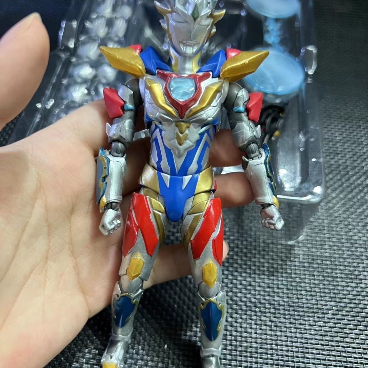 国产万代泽塔奥特曼德尔塔天爪超可动玩具豪华礼物手办模型-阿里巴巴