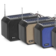 R13新款非洲热卖带太阳能充电手电筒无线蓝牙音箱双喇叭收音音响