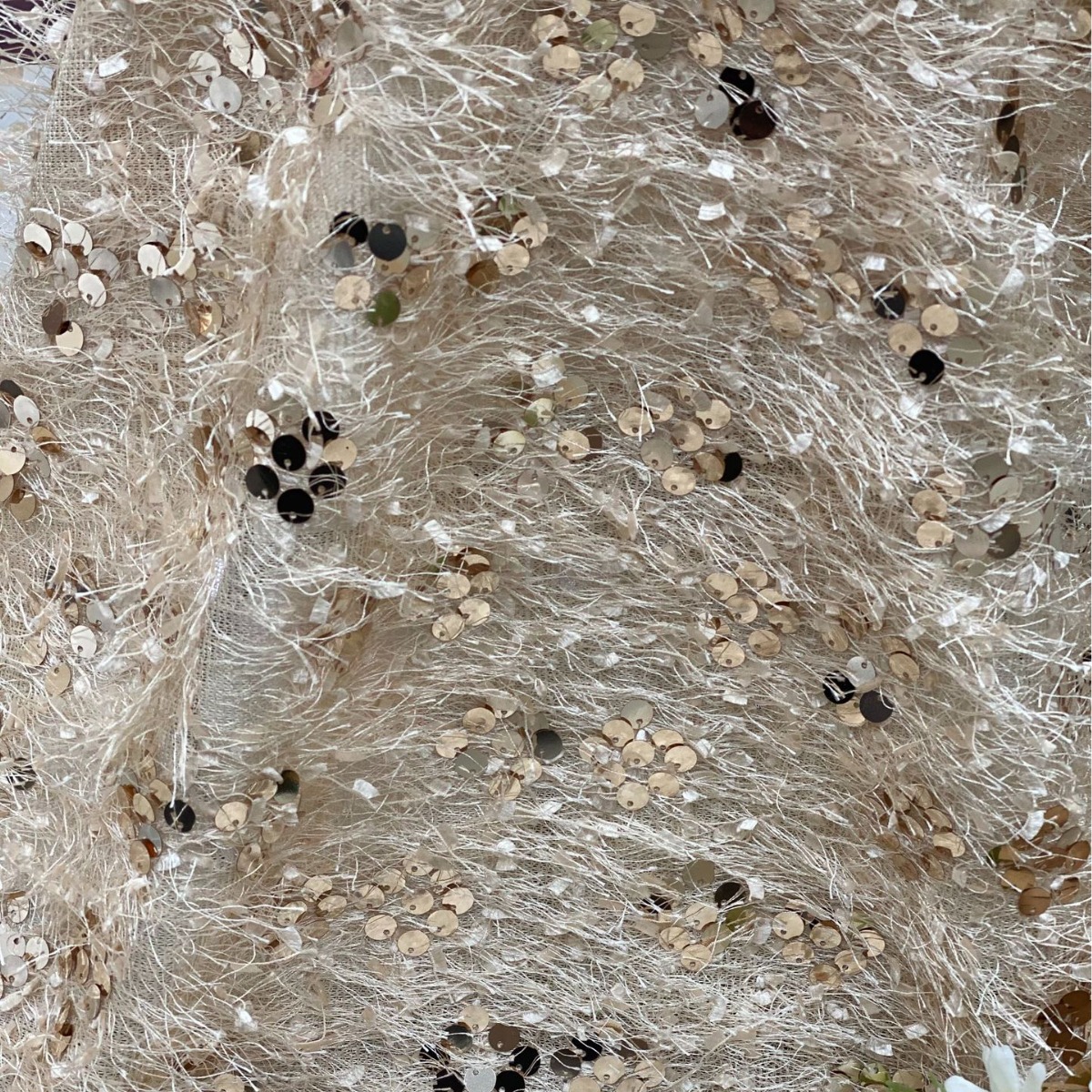 珠片三合一盘带绣勾绣珠管盘带绣绳绣平绣牛奶丝棉布绣雕孔绣藏