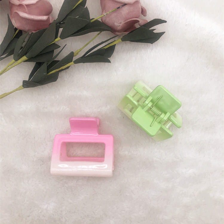 2022 Popular Manufacturers 5cm Square Mouth Two-Tone Bright Color Simple Internet Hot Temperament Crab Clamp Hair Clip for Bath