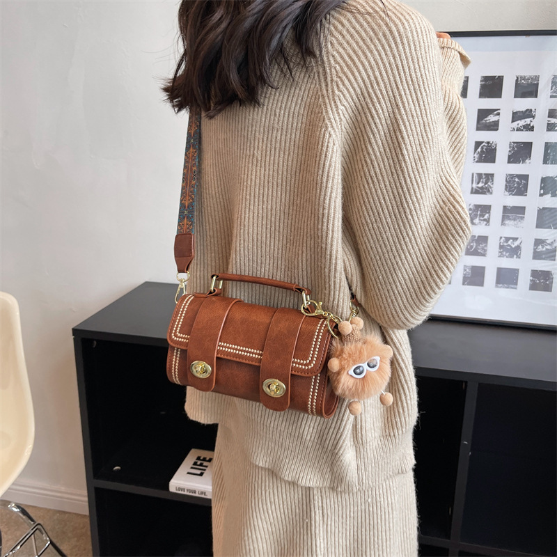 Tiktok Same Style round Bag Female Factory Direct Supply Korean Ins Fashion Shoulder Messenger Bag Niche Design Women Bags Wholesale