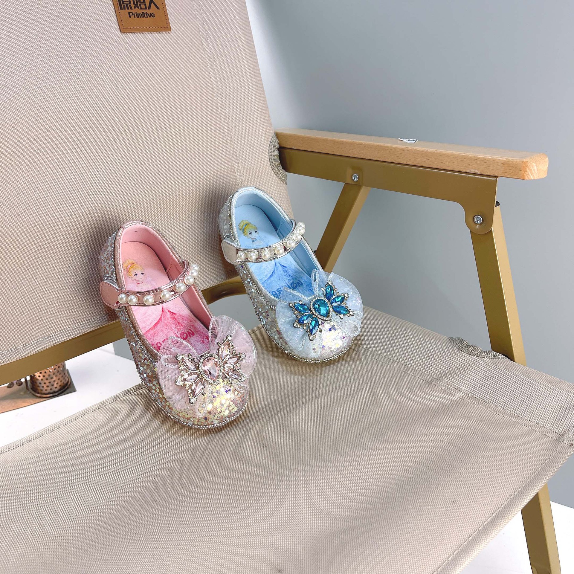 2024秋季新款童鞋批发女童艾莎公主鞋中大童蝴蝶结亮片珍珠方口鞋