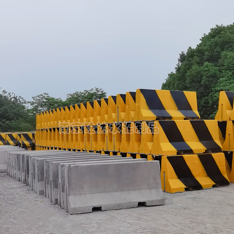 水泥隔离墩山东济南厂家 黄黑色水泥墩石墩护栏 防撞混凝土隔离墩