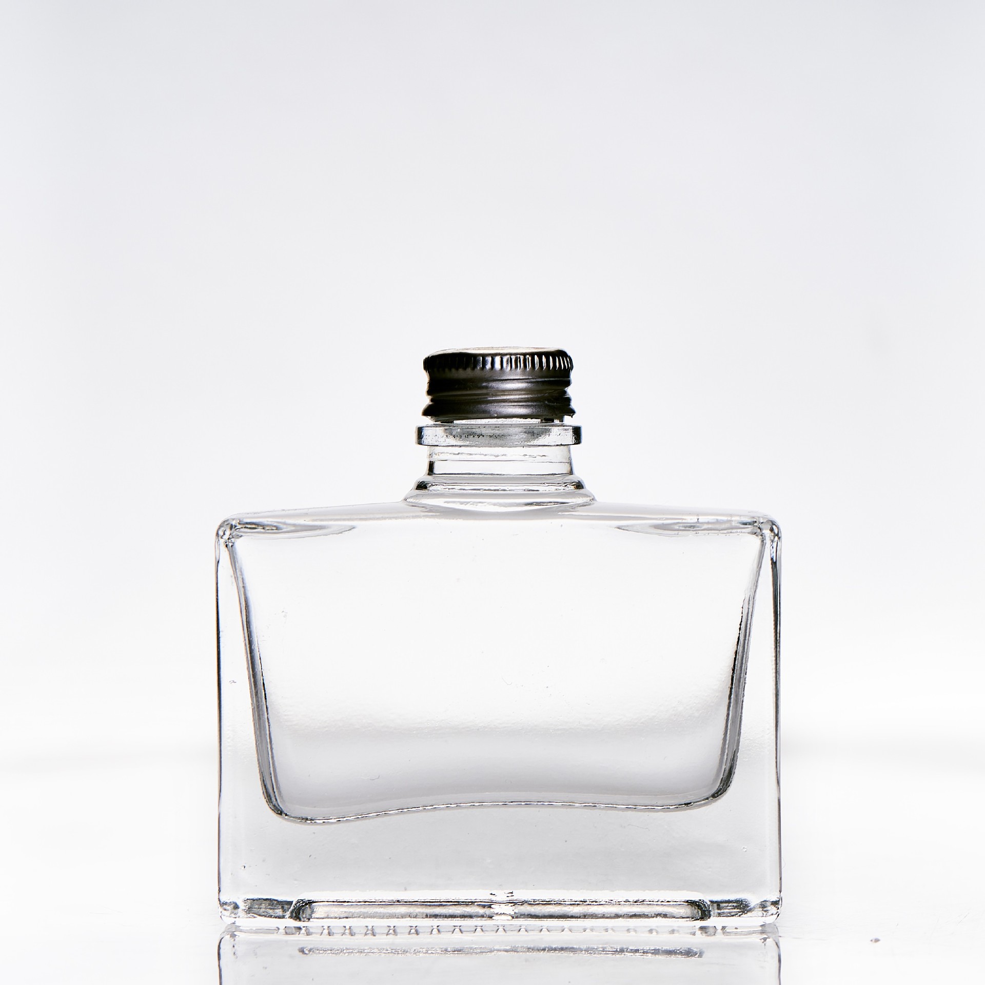 50ml方形小容量酒瓶低价格朗姆酒玻璃瓶迷你威士忌酒瓶水果饮料瓶