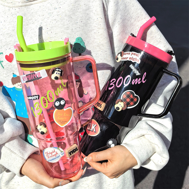 Large Capacity Water Cup with Handle Plastic Cup Big Mac Cup Portable Straw Cup Men and Women Fitness Sports Water Bottle