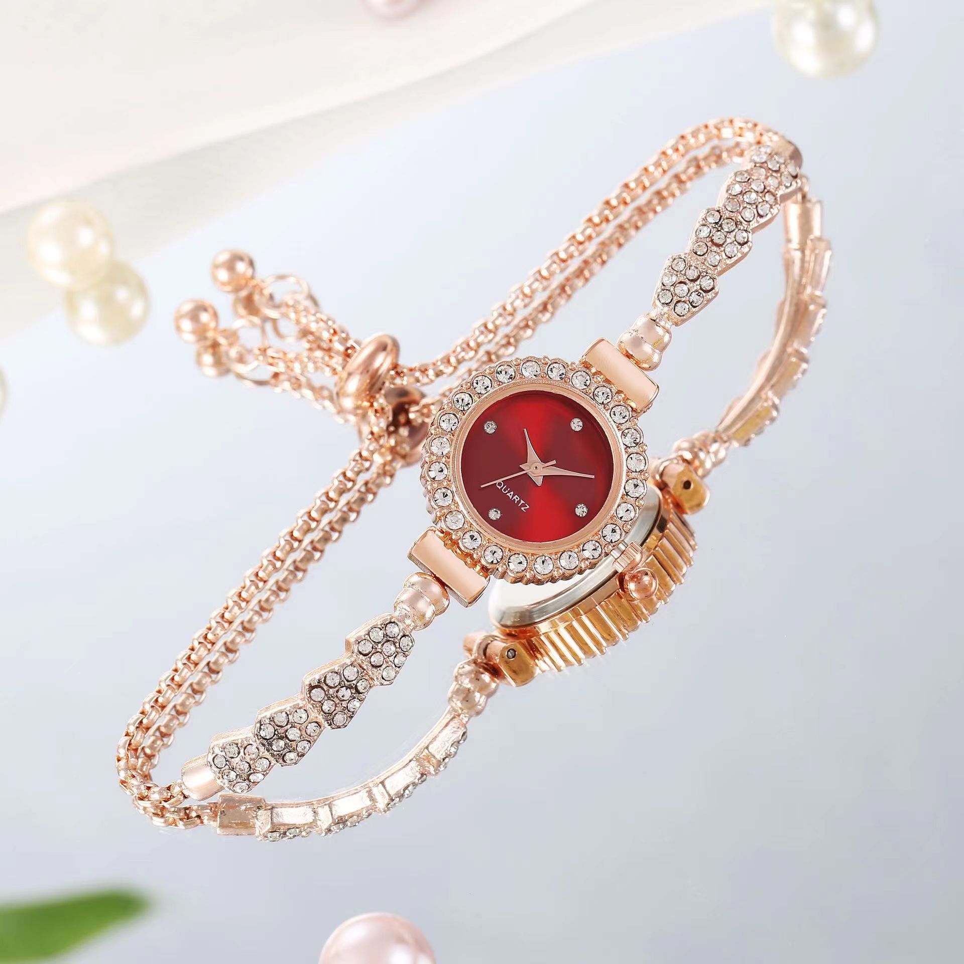 2023 New Fashion Diamond round Women's Watch Free Adjustment Bracelet Watch Women's Quartz Watch Factory Wholesale