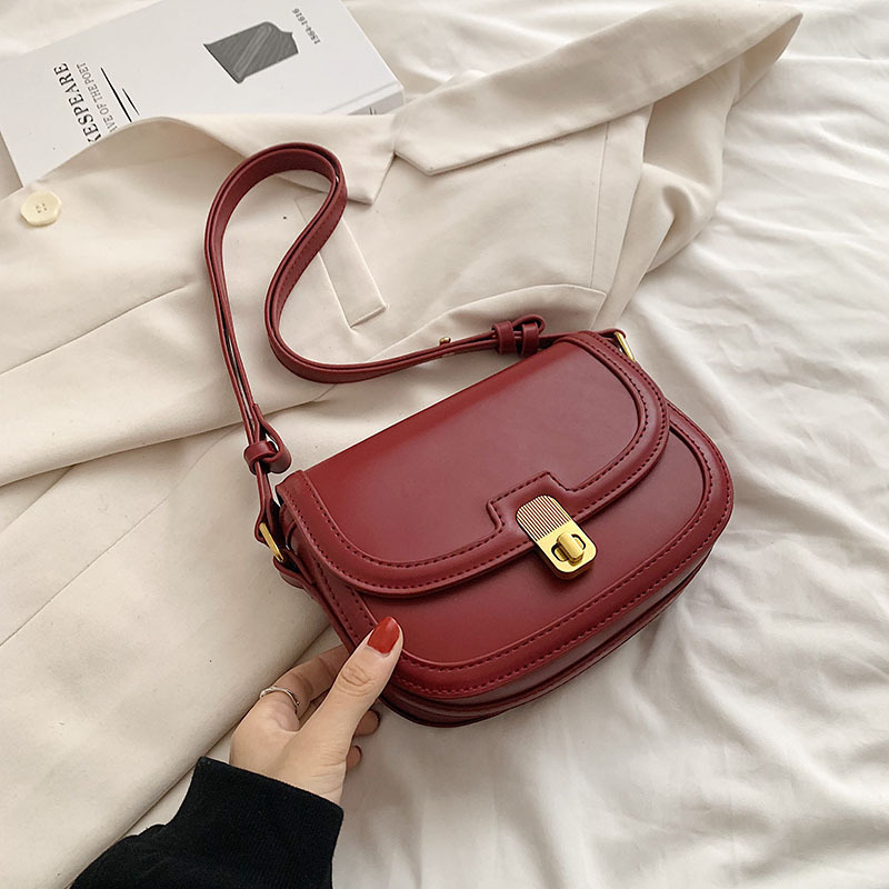 2022 Solid Color New Ladies' Bags PU Leather Fashion Trend Saddle Bag Shoulder Crossbody Shoulder Bag Twist Lock Bag