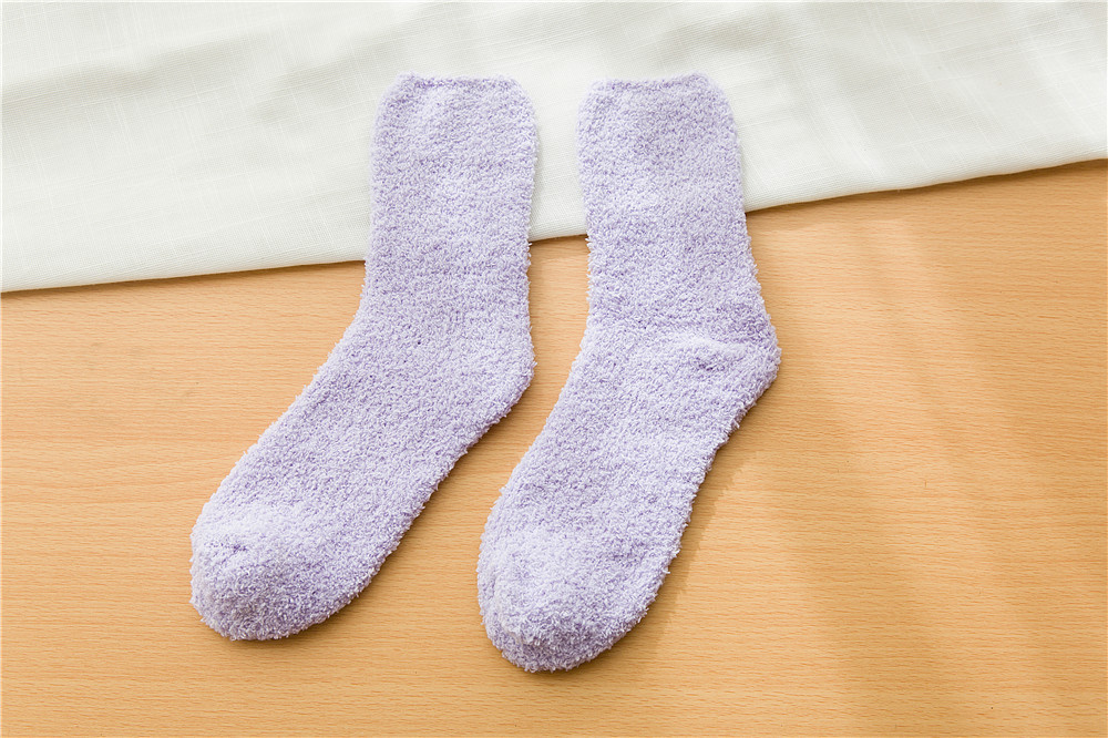 袜子女珊瑚绒睡眠冬季家居加绒加厚秋冬款睡眠保暖中筒毛巾地板袜