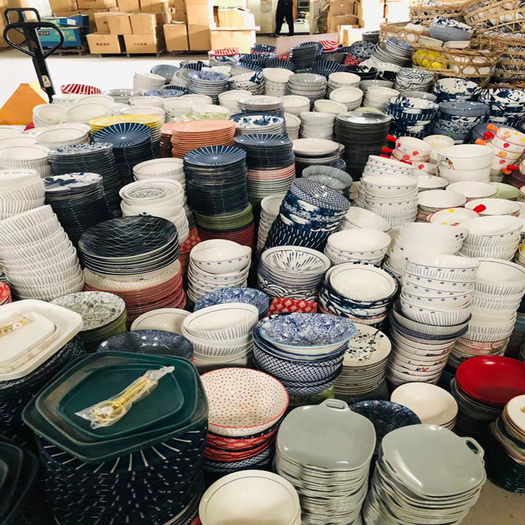 工厂批发地摊餐具库存陶瓷杂件碗盘碟杯外贸尾货摆地摊陶瓷跑量王