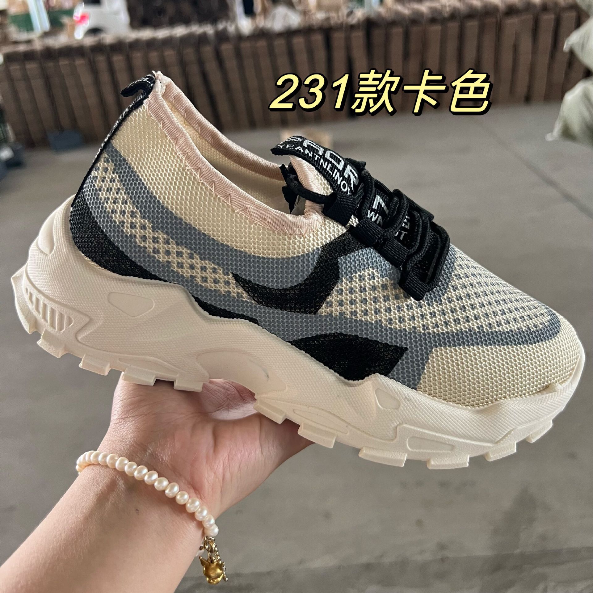 2023 New Sports Women's Shoes Breathable Soft Bottom Casual Canvas Light Running Platform Dad Shoes One Piece Dropshipping