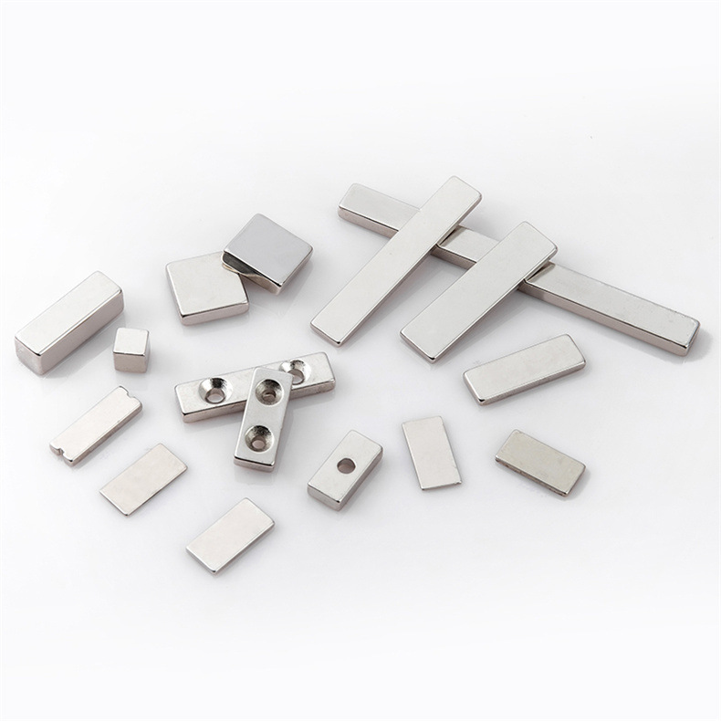 圆形强磁铁钕铁硼 磁铁片超强力小磁钢吸铁石加工定制