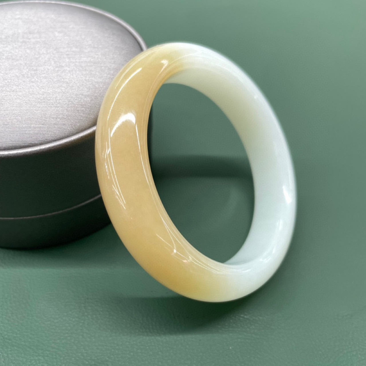 新疆和田玉正宗新疆料且末料糖白羊脂玉手镯玉镯带证书一件代发