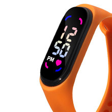2022新款led手表电子手表防水触控学生运动促销礼品手环表批发