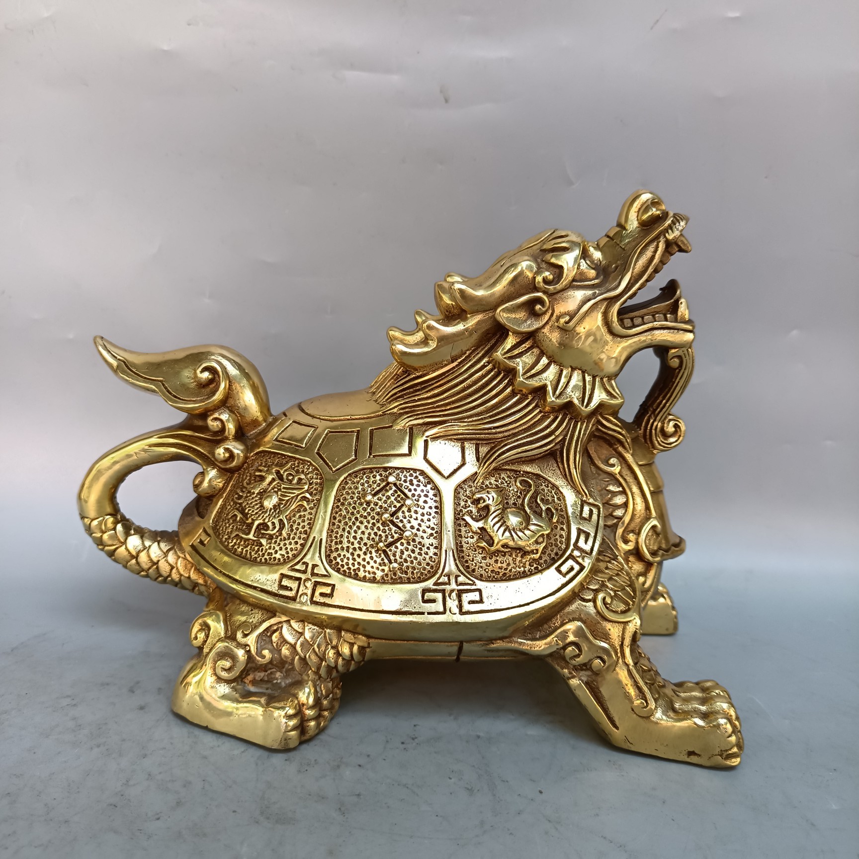 批发黄铜四神兽龙龟家居风水摆件铜招财玄武龙龟摆设工艺品-阿里巴巴