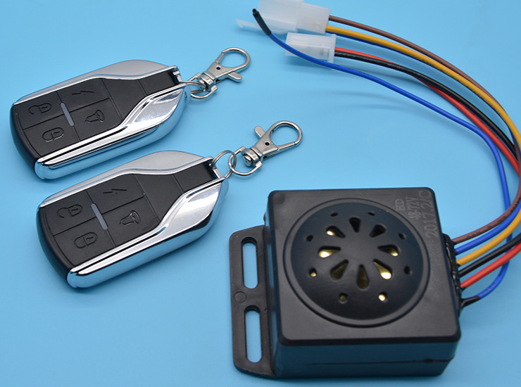 跨境电动车防盗器3648v60v72伏报警器电瓶车防盗器双遥控一体主机