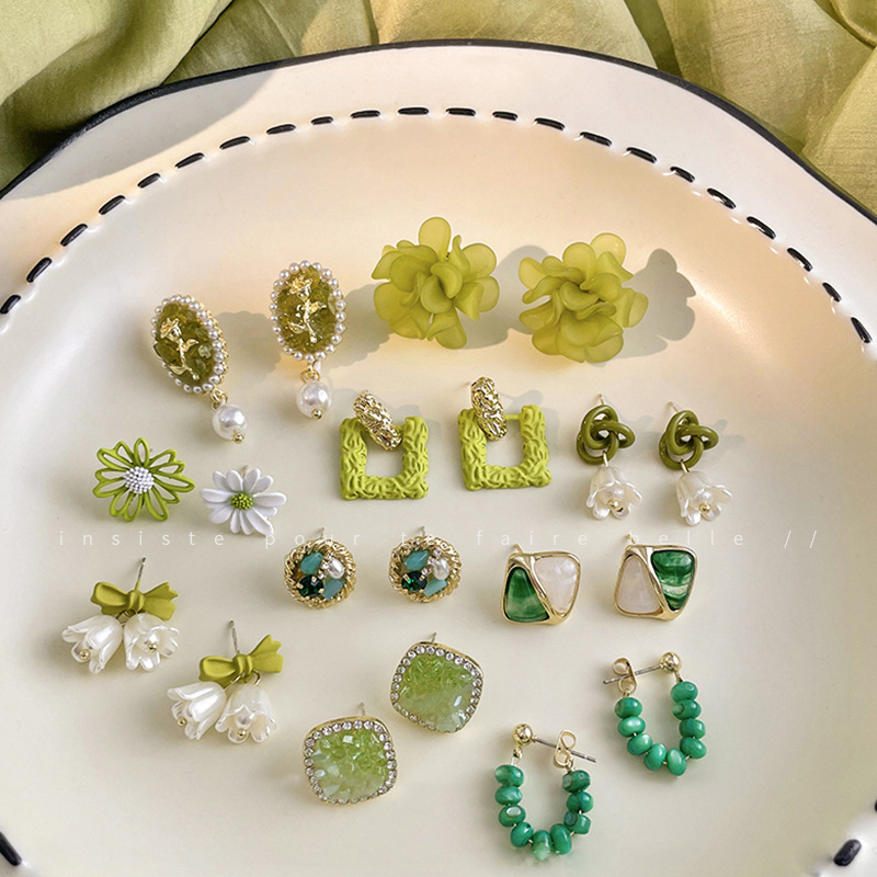 Silver Needle Mori Butterfly Flower Green Earrings Elegant Fashion All-Match Earrings Personalized Sweet Fresh Earrings