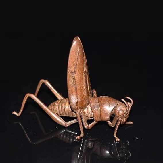 纯铜仿真昆虫蚂蚱蝗虫翅膀可活动实心紫铜茶宠古玩小铜器铜雕把件