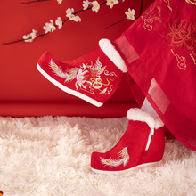 听露2023冬季新款中国风汉服靴子古装绣花短靴加绒过年古风雪地靴