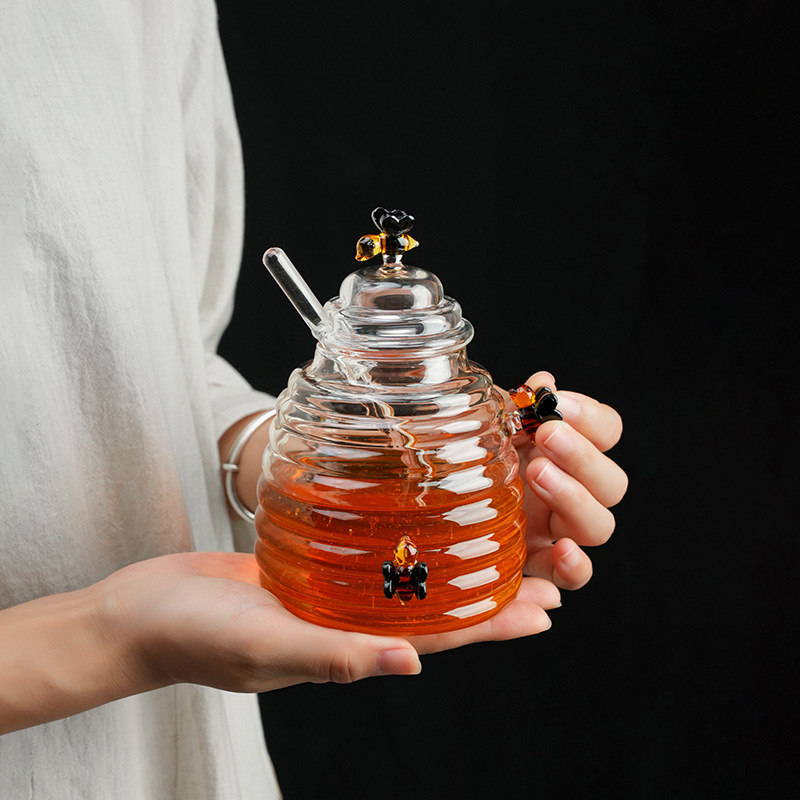 三只蜜蜂玻璃罐日式蜜罐带搅拌棒储物罐创意透明家用蜂蜜瓶带盖简