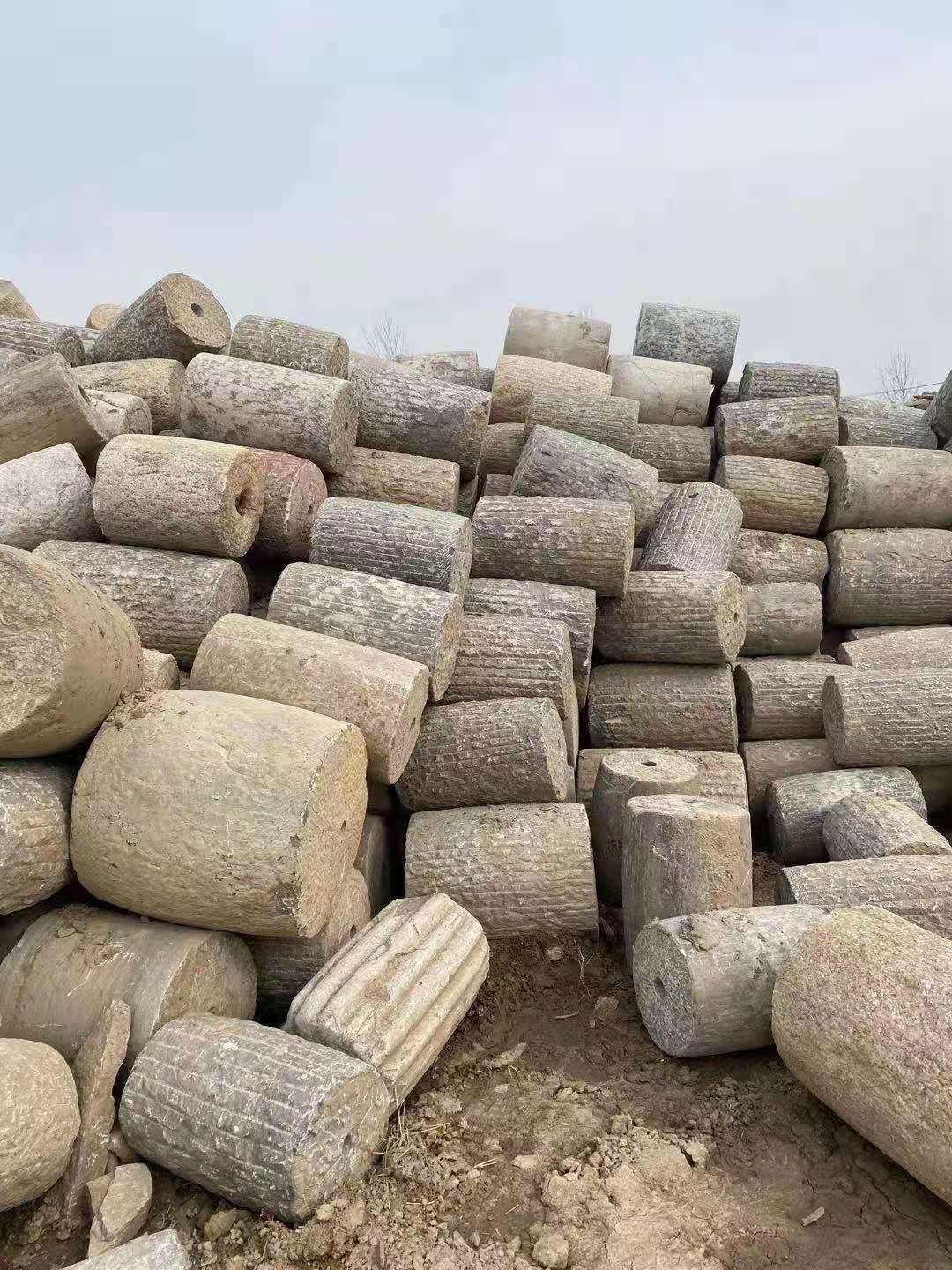 乡村老石滚现货订购加工刻字老石滚老石滚装饰村庄欢迎客户选购