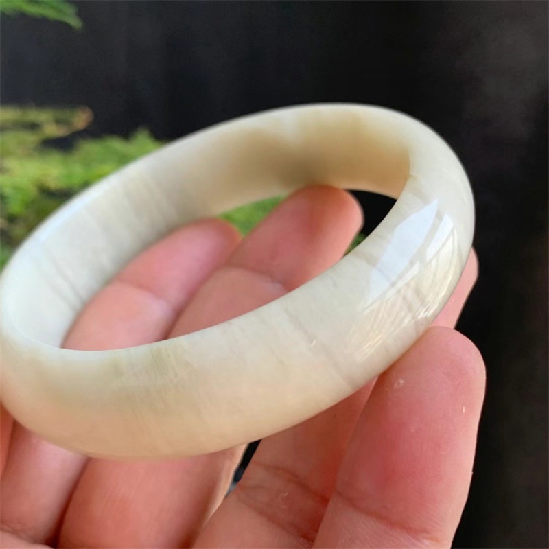 新疆大漠米黄飘丝美人手镯圈口59.3mm女款玉镯宽版玉石镯子首饰
