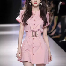 小个子法式显瘦短裙今年流行的漂亮粉色收腰连衣裙子2024新款女夏