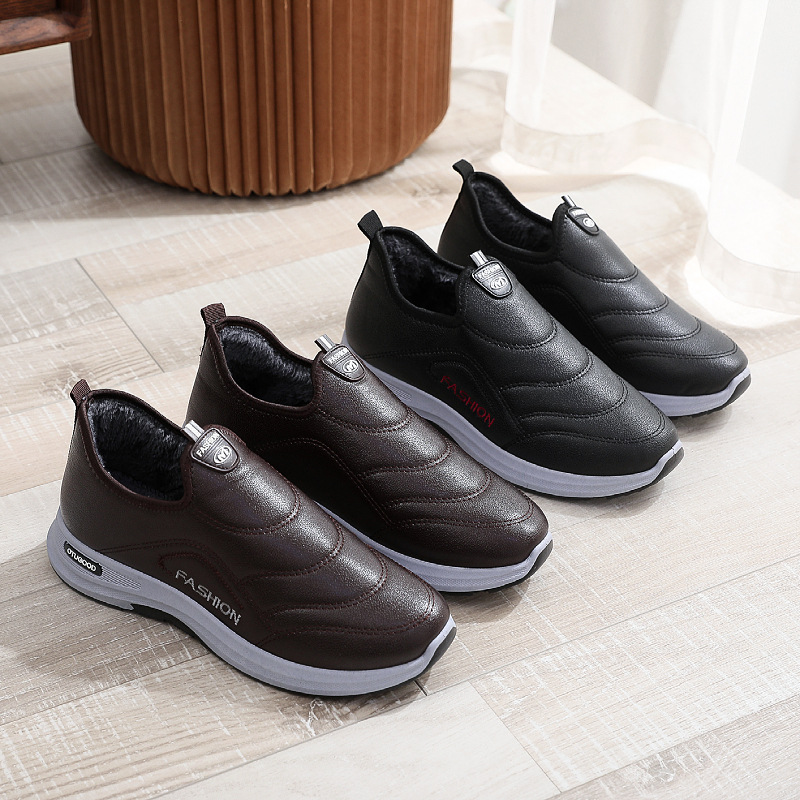 Winter New Old Beijing Cloth Shoes Men's Cotton Shoes Fleece-lined Warm Slip-on Snow Boots Non-Slip Soft Bottom Leather Waterproof