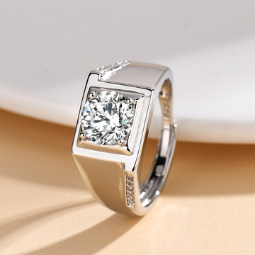 跨境爆款仿莫桑石2克拉钻戒男戒经典磨砂戒围碎钻镶嵌2克拉戒指