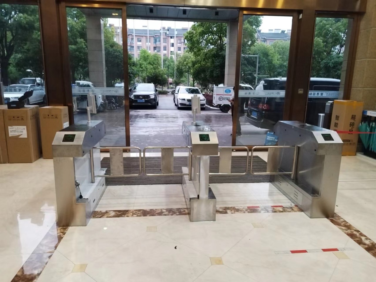 人行通道闸机健康码人脸识别防撞摆闸翼闸小区门禁刷卡感应三辊闸