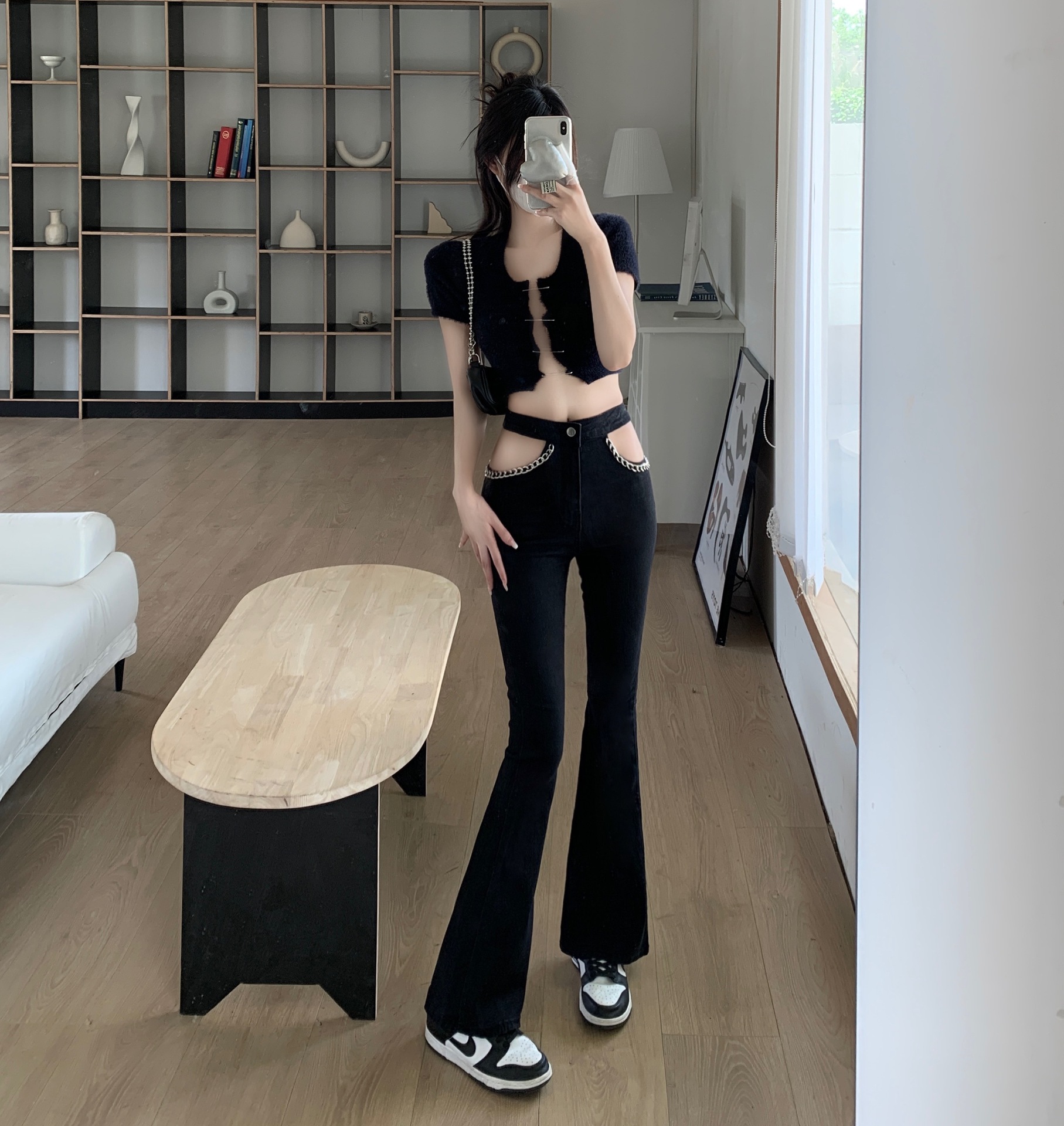 新款黑色显瘦镂空链条微喇牛仔裤春夏高腰设计感垂感拖地长裤子女