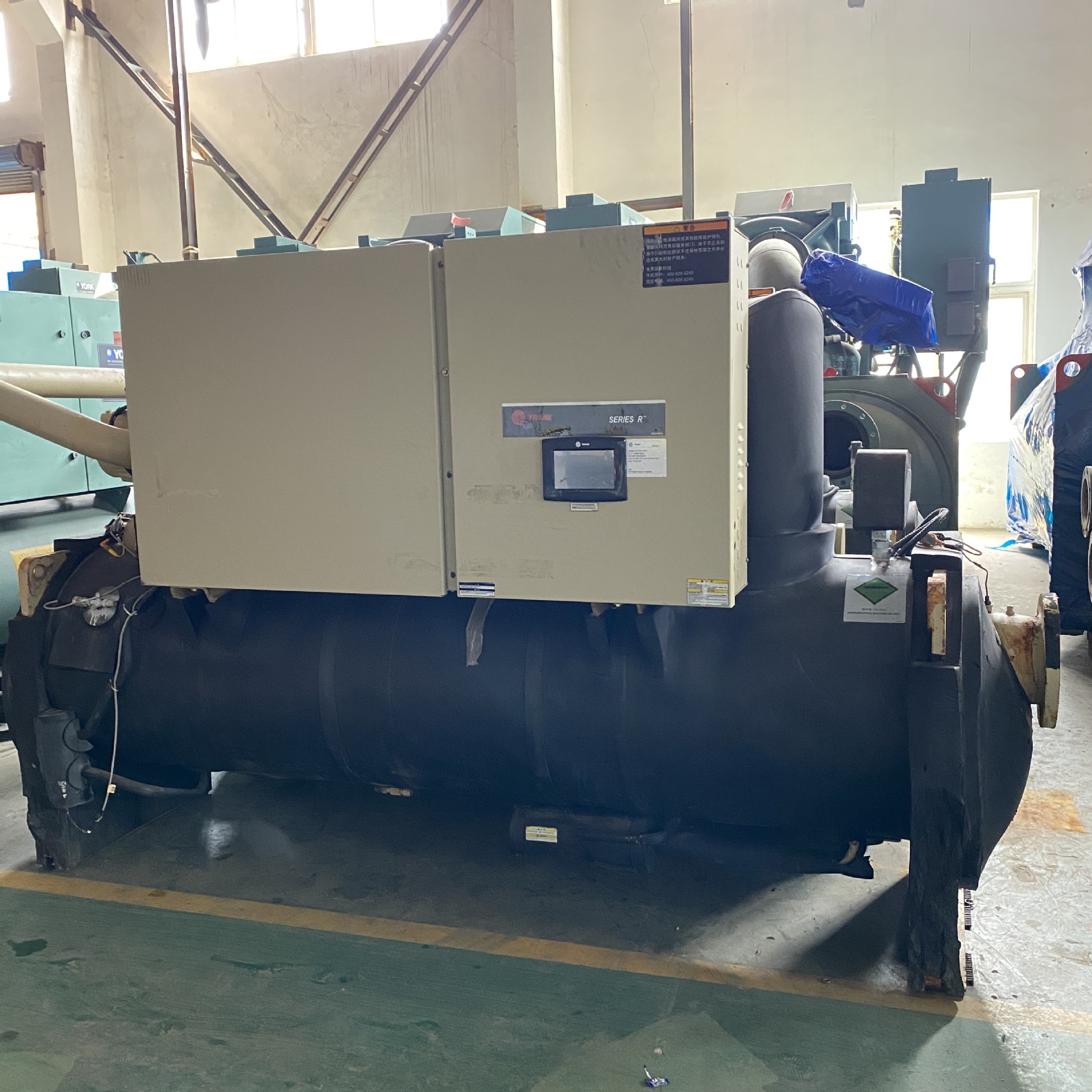 9成新特灵冷水机特灵rthd水冷螺杆机组特灵1072kw冷水机