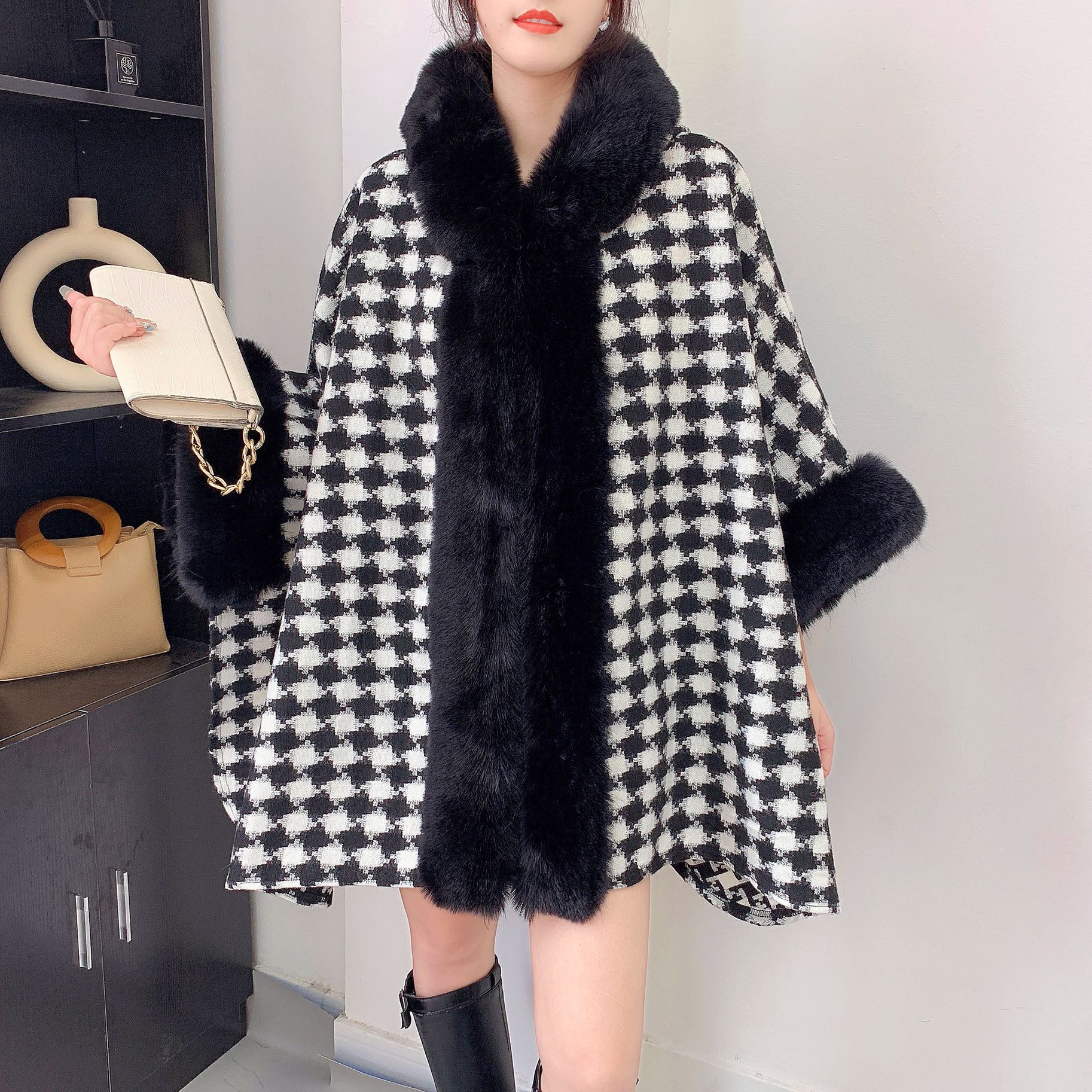 Cardigan Winter Fashionable Stylish High-End Sweater Coat Women‘s Clothing Autumn and Winter Net Infrared Fur Collar Plaid Shawl Cape
