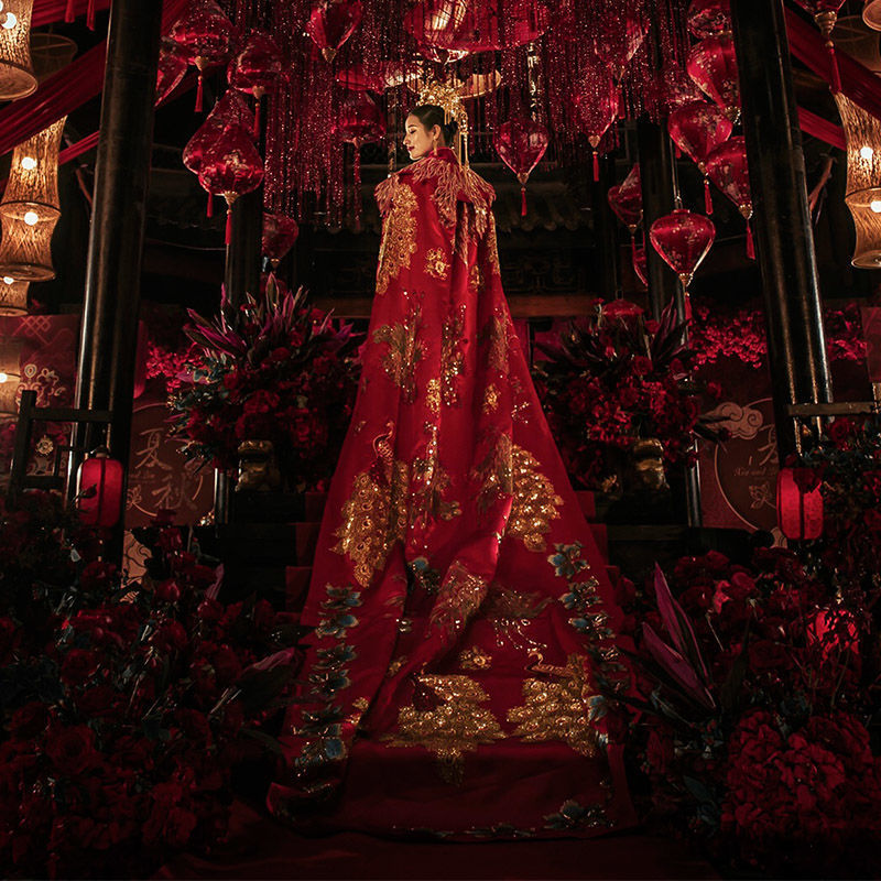 新款凤冠霞帔新娘装嫁衣皇后服古代秀禾服拖尾大披风风中式婚纱女