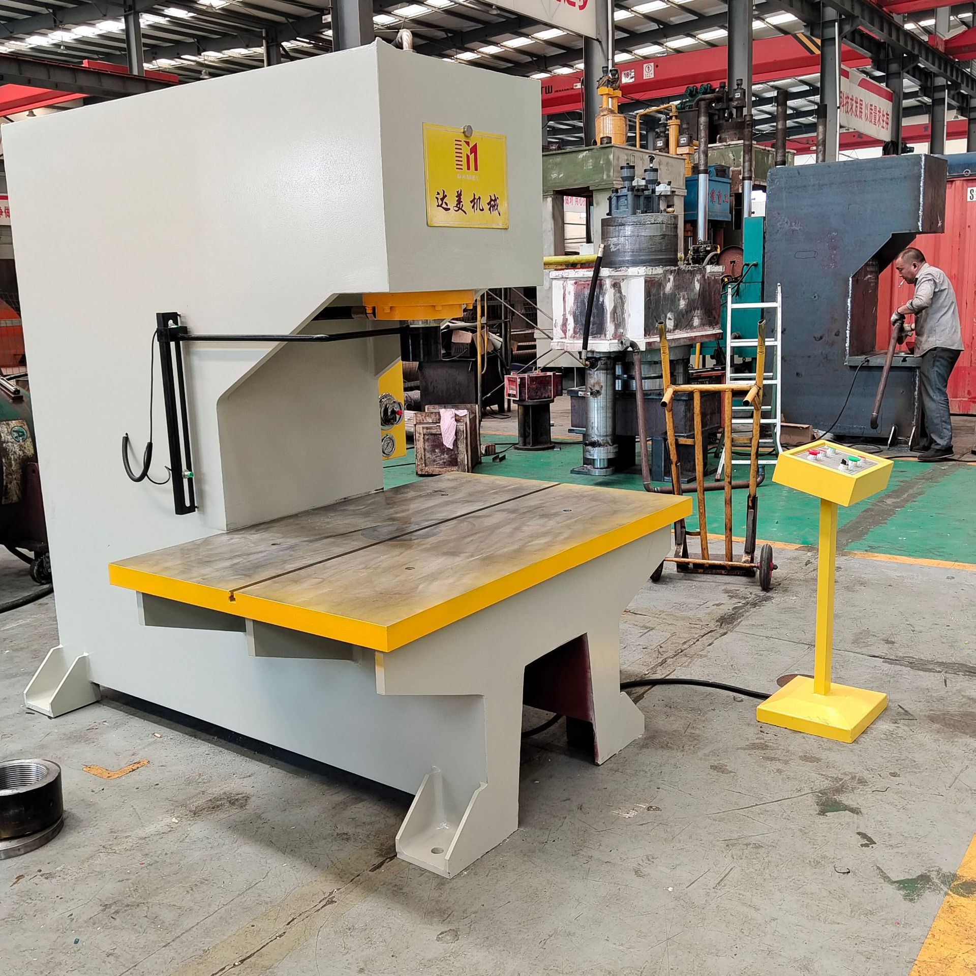 63吨单臂液压机 c型液压机冲压成型压装63t单臂油压机液压机-阿里巴巴