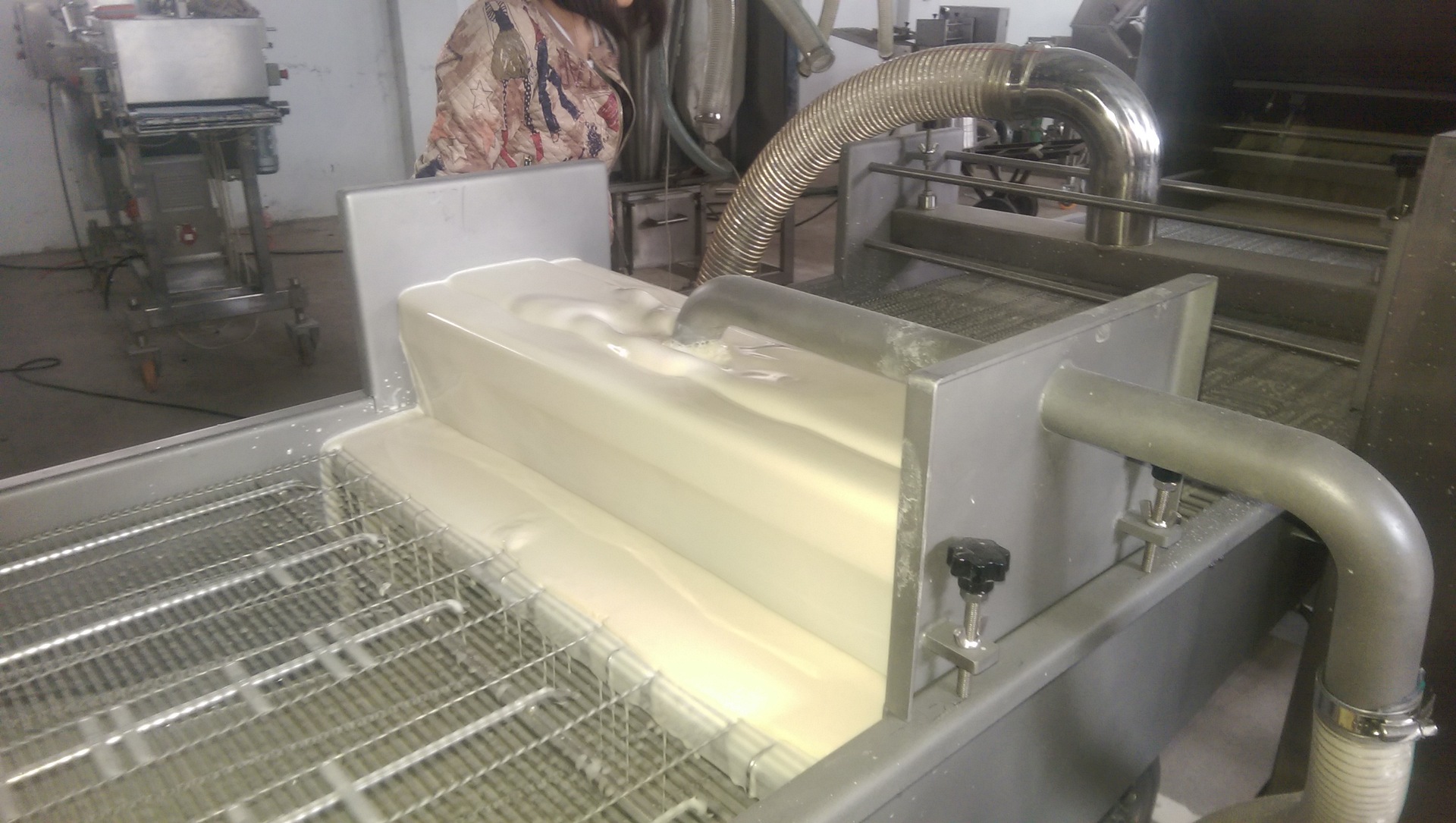 【根据客户要求还可以特别制造单层桶打浆的专用设备; 【整机选用