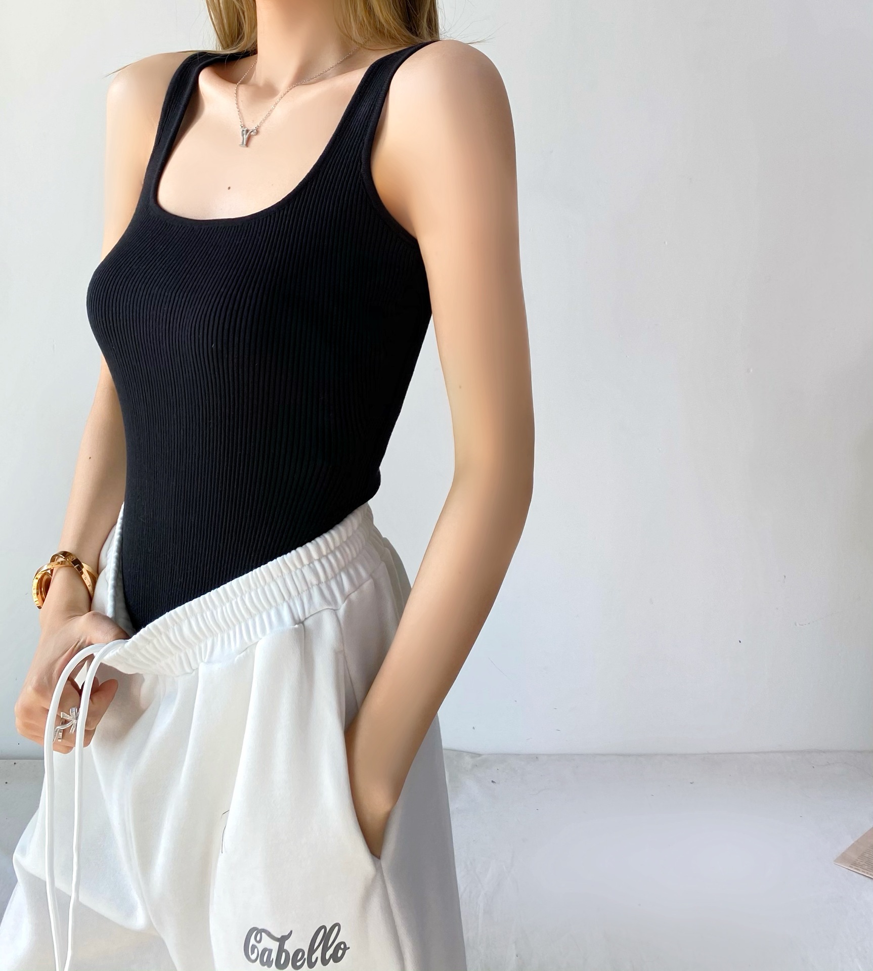 平口修身针织背心女 欧美风性感弹力紧身衣连体吊带小背心s 805