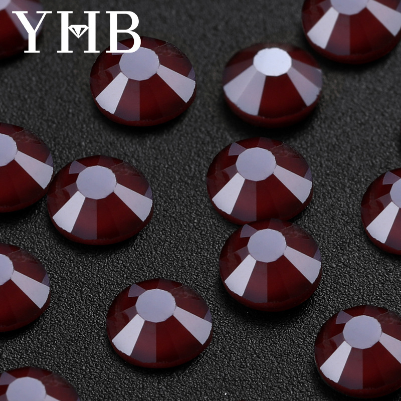 Factory in Stock Wholesale Clothing Manicure Jewelry Crystal Dark Red Glass Hot Drilling Rubber Bottom round Diamond 2mm Czech Diamond