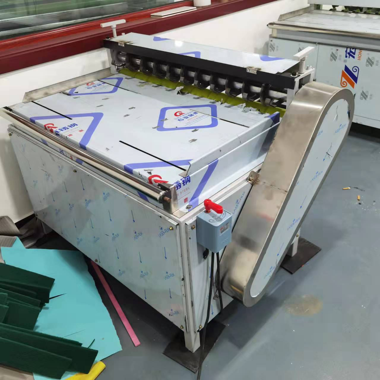 小型皮革分条机纸张布匹切条裁断机橡胶数控分切一体机 型号齐全