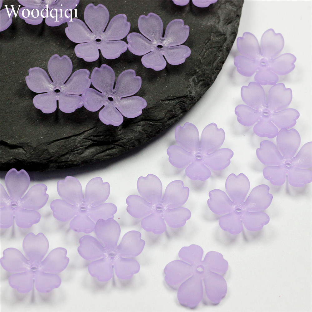 8FA亚克力磨砂染色小花 15mm 樱花塑料花朵中孔五瓣花DIY饰品