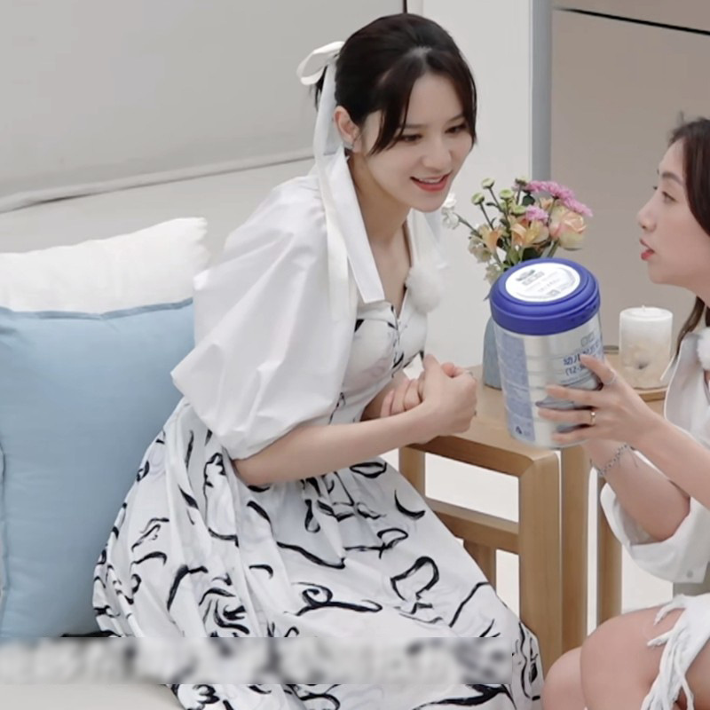 妻子的浪漫旅行5张馨月同款印花连衣裙设计感假两件抹胸撞色长裙