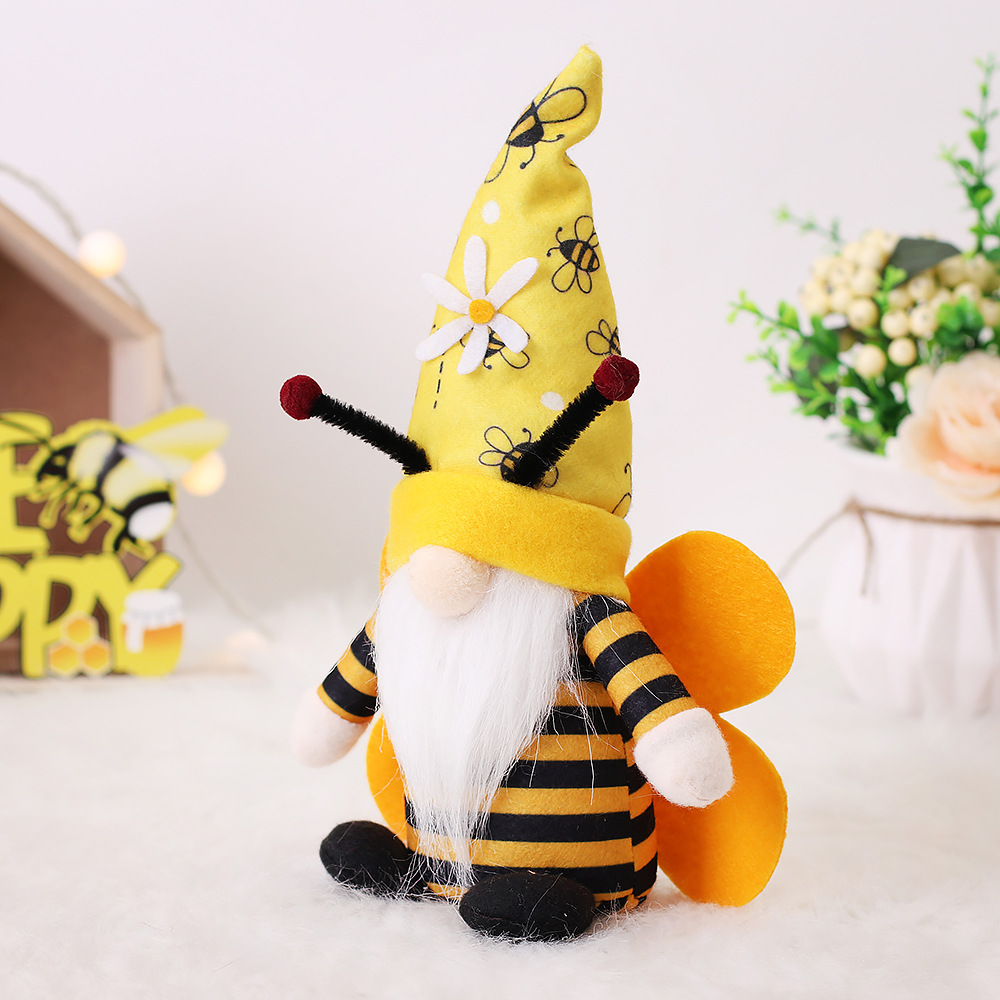 Mingguan New Bee Festival Scene Dress up Props Striped Bee with Wings Forest Man Couple Doll Ornaments